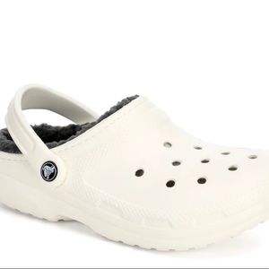 size women’s 9 fuzzy white crocs